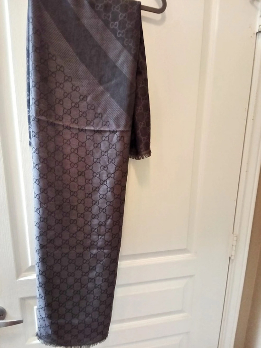 Gucci Dark Grey / Black Wool Double Jacquard GG Scarf Authentic